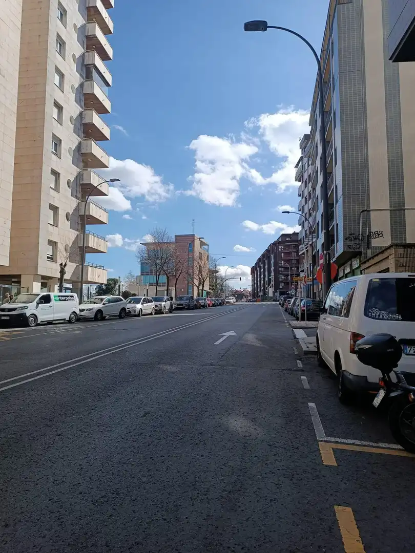 Außenansicht von Garage zum Verkauf in Santurtzi 