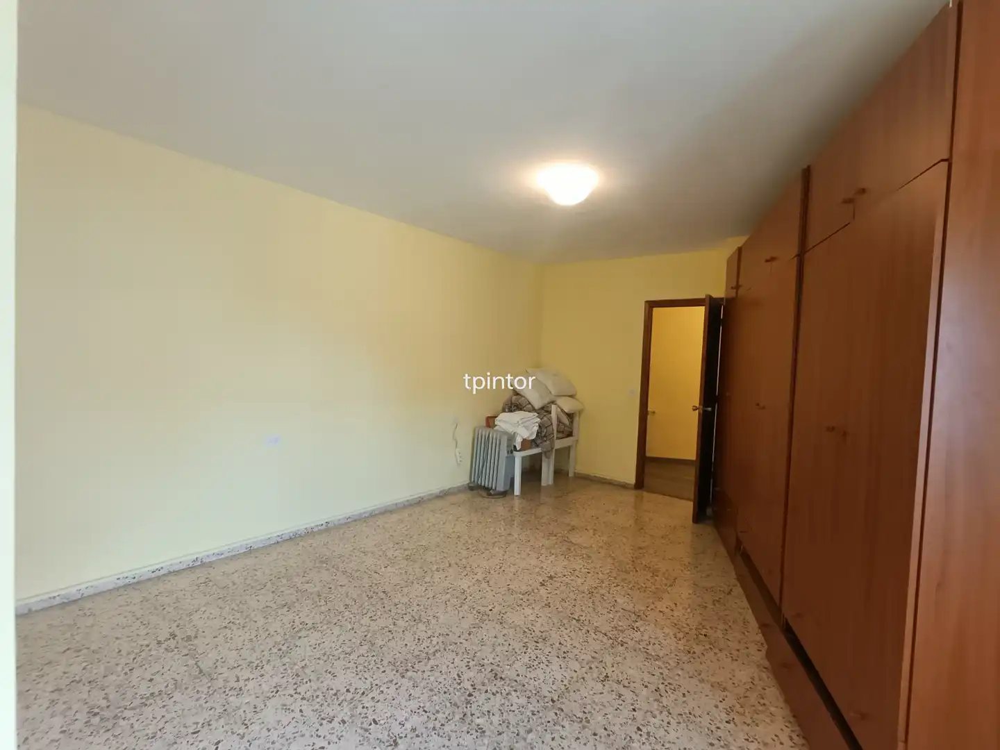 Wohnung zum Verkauf in Plasencia mit Klimaanlage, Heizung und Parkett