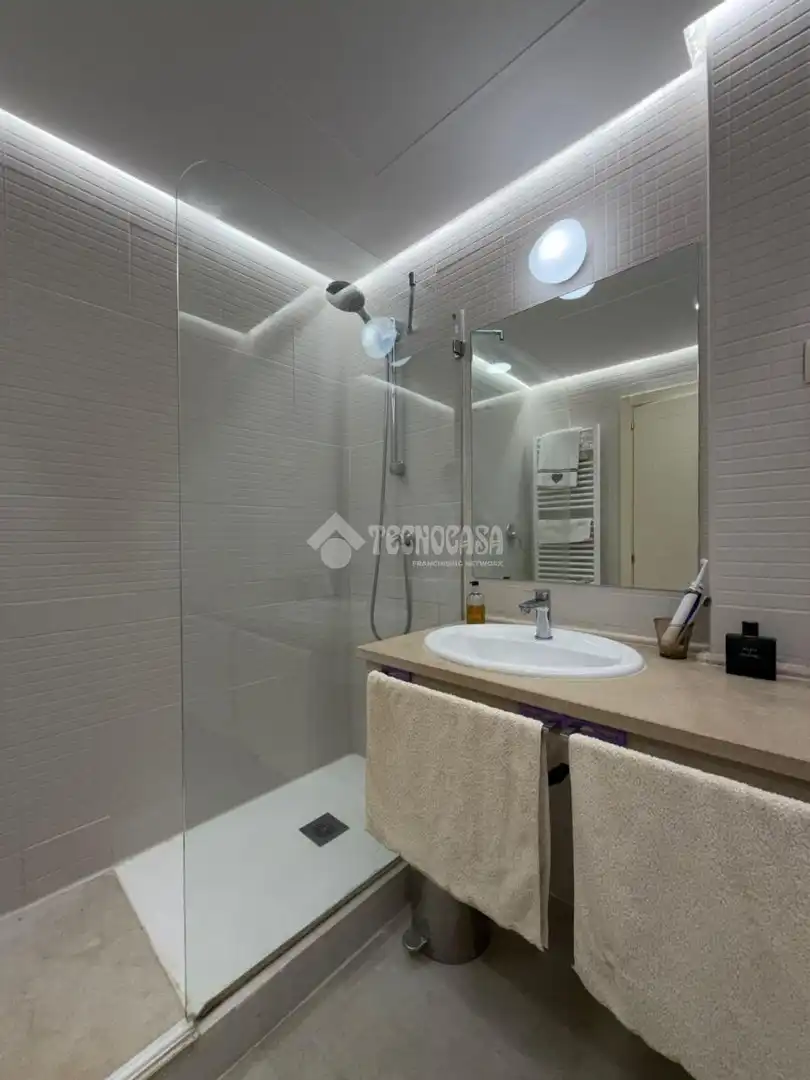 Bathroom of Detached homes for sale in San Agustín del Guadalix  with Air Conditioner, Heating and Private garden