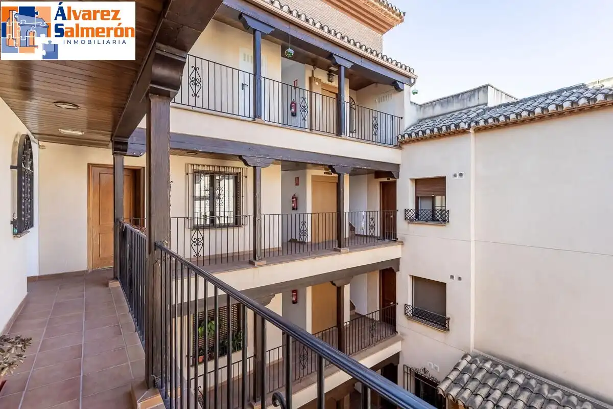 Exterior view of Flat for sale in La Zubia  with Air Conditioner and Storage room