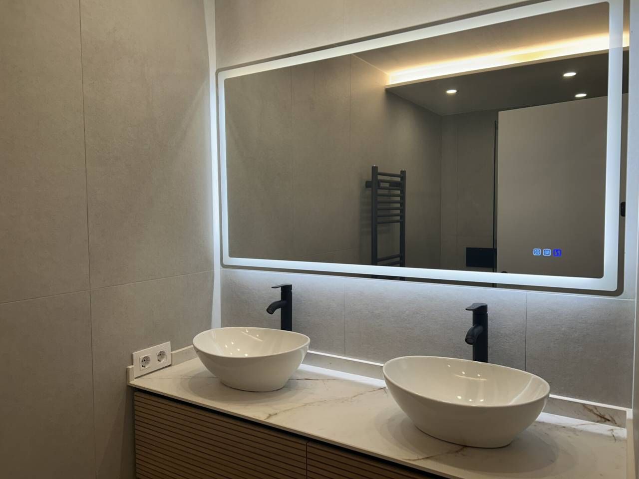 Bathroom of Flat for sale in  Lleida Capital  with Air Conditioner, Heating and Parquet flooring