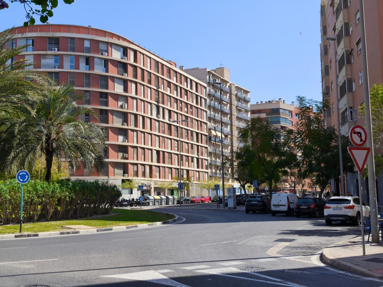 Exterior view of Office for sale in Alicante / Alacant  with Air Conditioner
