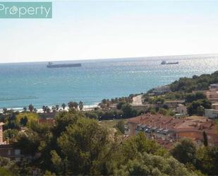 Vista exterior de Casa adosada en venda en  Tarragona Capital amb Aire condicionat, Calefacció i Jardí privat