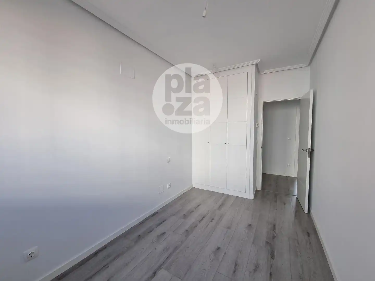 Habitación de Piso en venta en Burgos con Calefacción, Terraza y Trastero