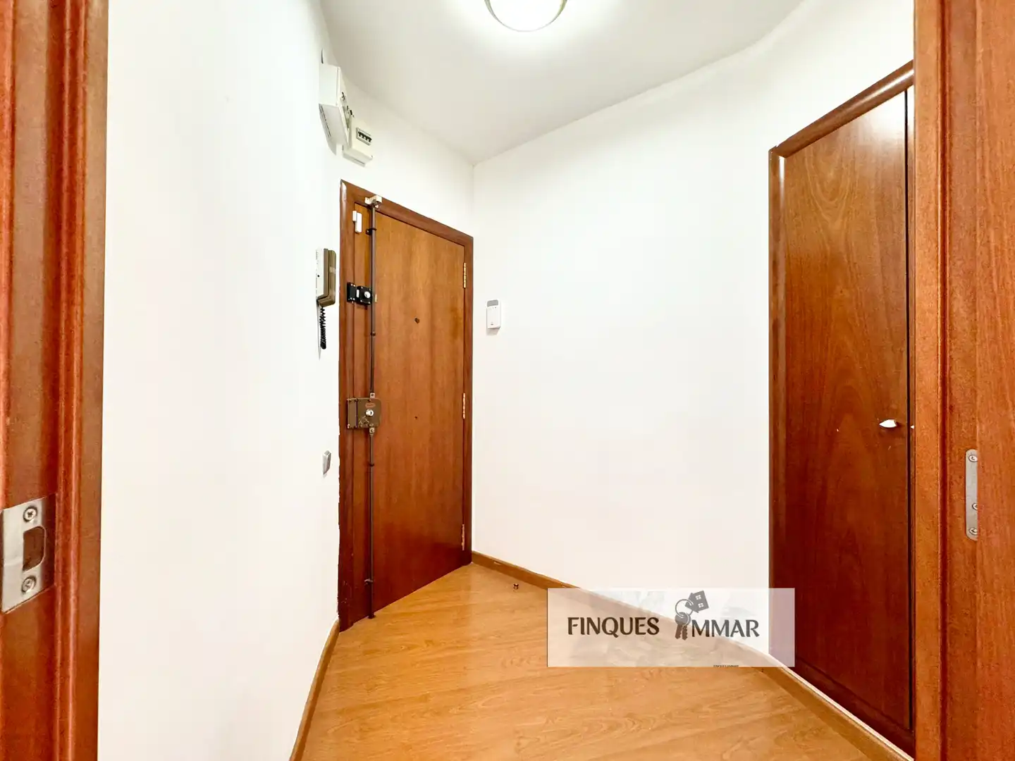 Piso en venta en Terrassa con Calefacción y Balcón