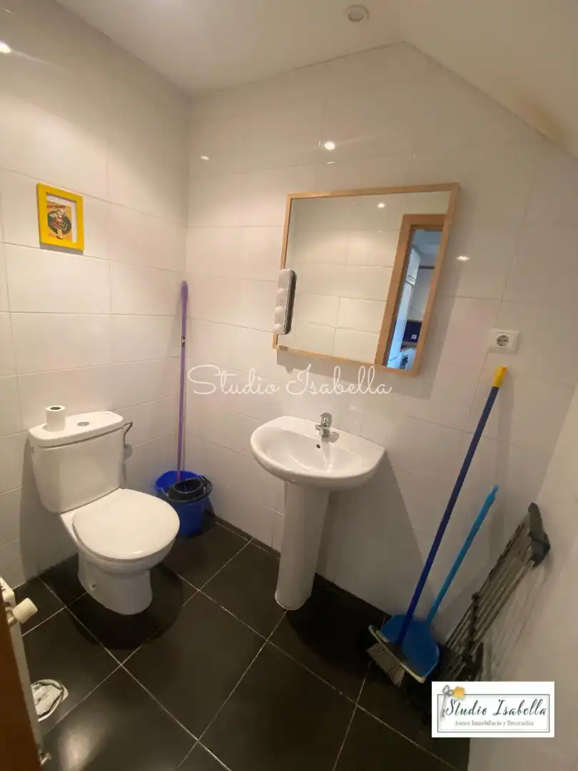 Baño de Dúplex de alquiler en Toledo con Aire acondicionado, Calefacción y Amueblado