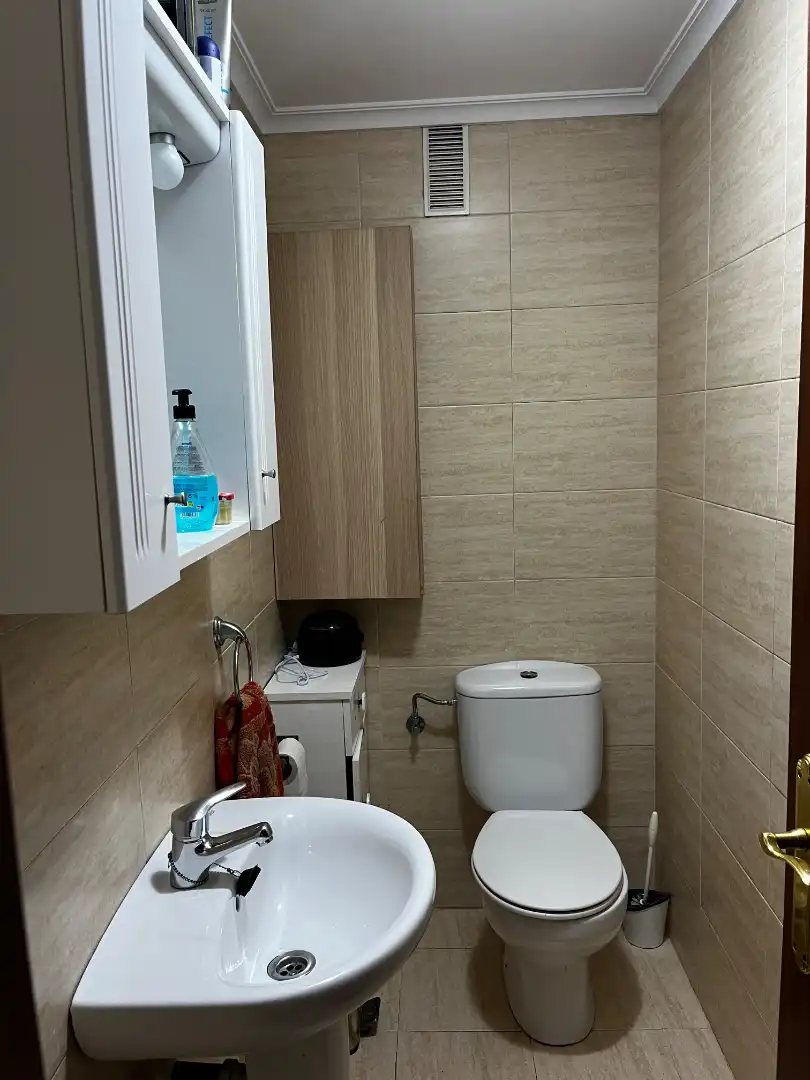 Baño de Casa adosada en venta en Torrelavega  con Calefacción, Terraza y Trastero