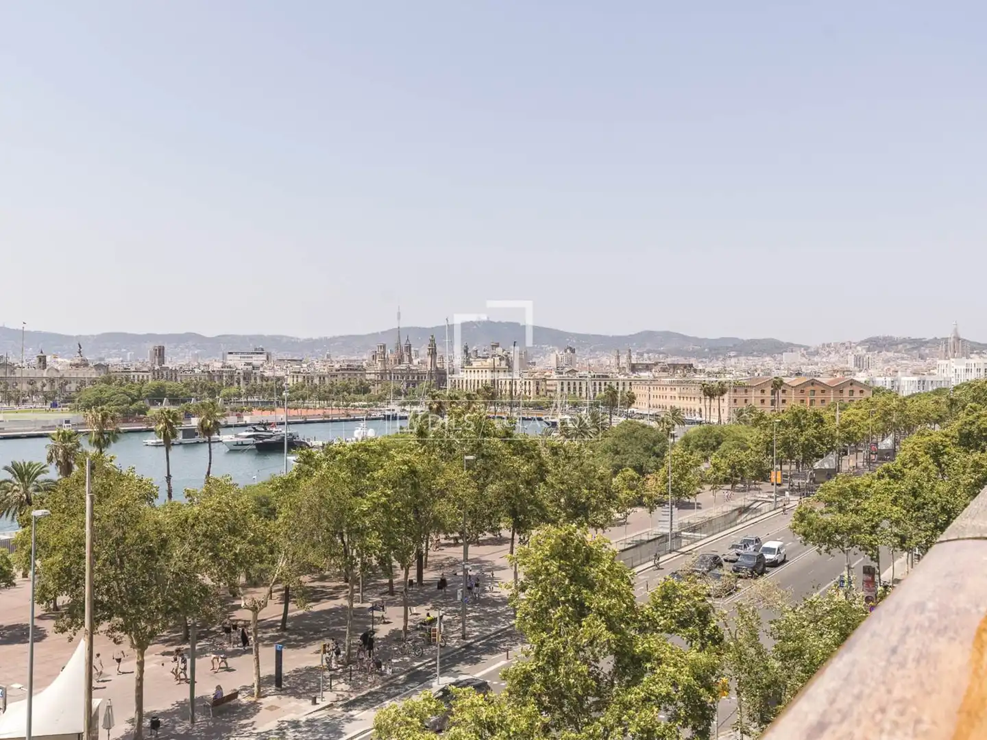 Vista exterior de Àtic en venda en Barcelona amb Aire condicionat, Calefacció i Parquet