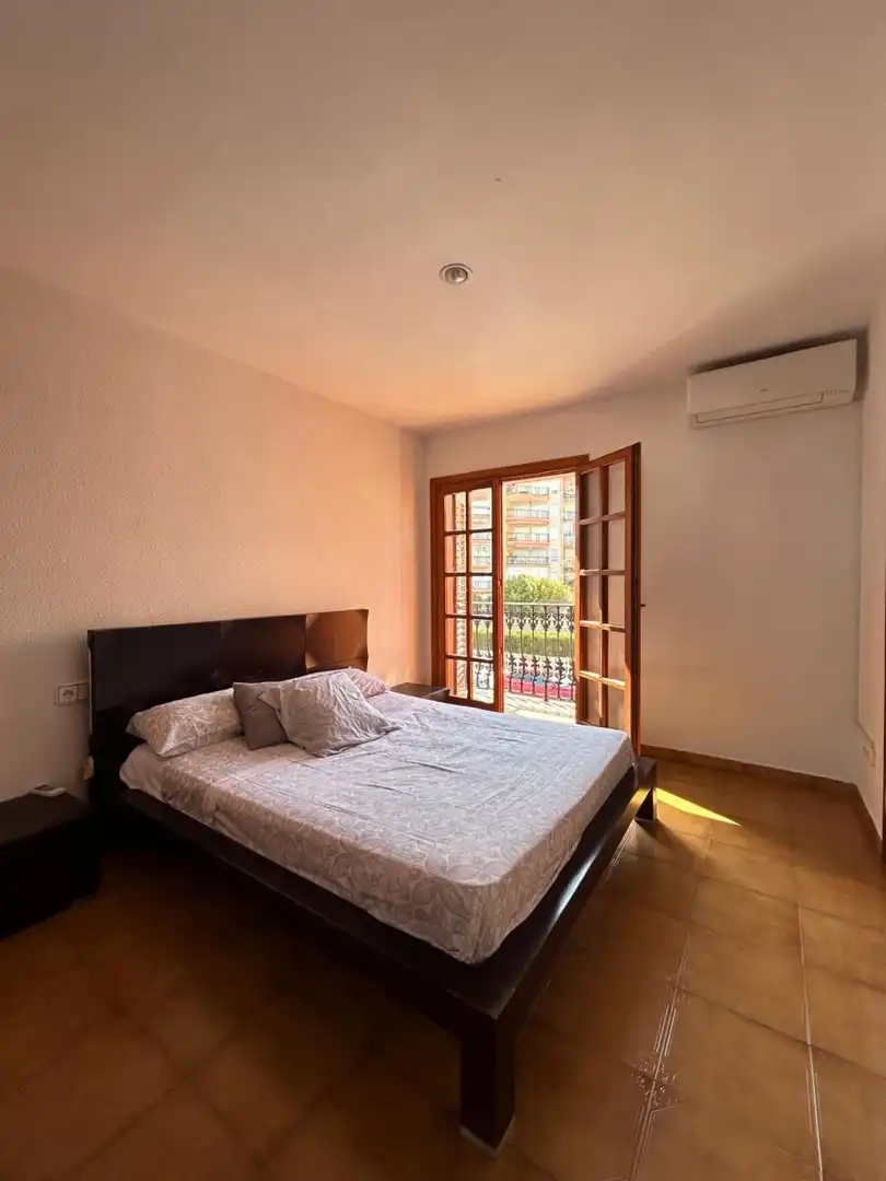 Habitación de Casa o chalet de alquiler en La Pobla de Farnals con Aire acondicionado, Terraza y Piscina