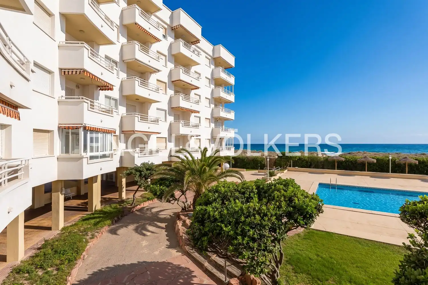 Vista exterior de Piso en venta en Sueca con Calefacción, Terraza y Piscina