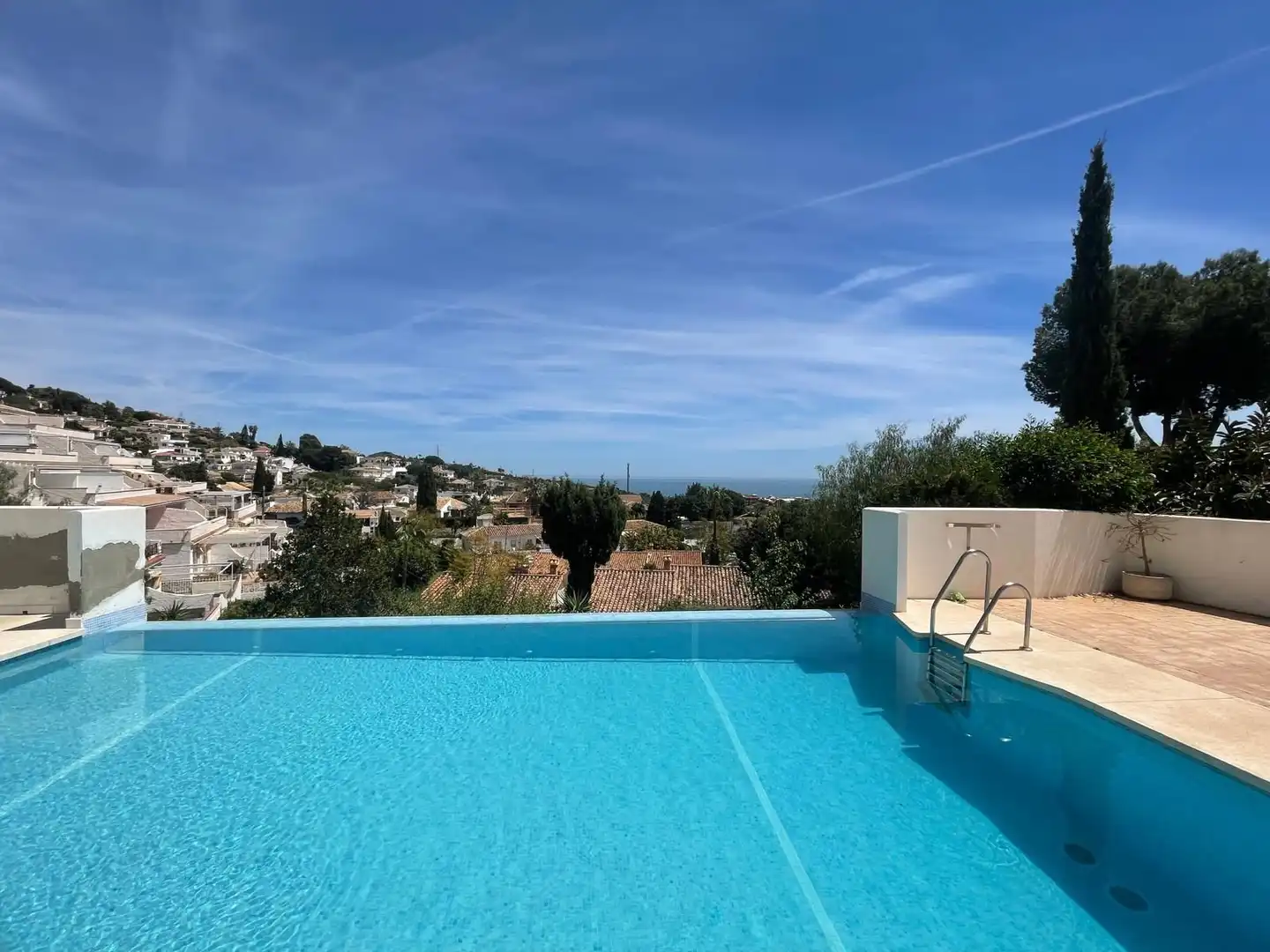 Swimming pool of Houses for sale in Benalmádena  with Air Conditioner, Heating and Private garden