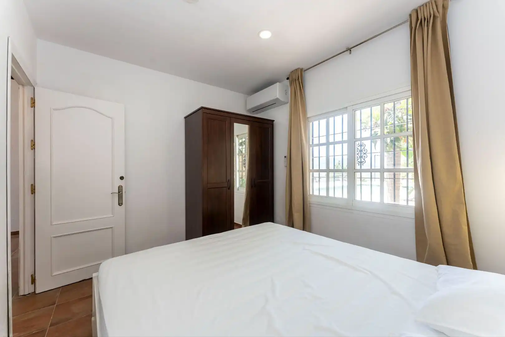 Habitación de Finca rústica en venta en Monda con Aire acondicionado y Piscina