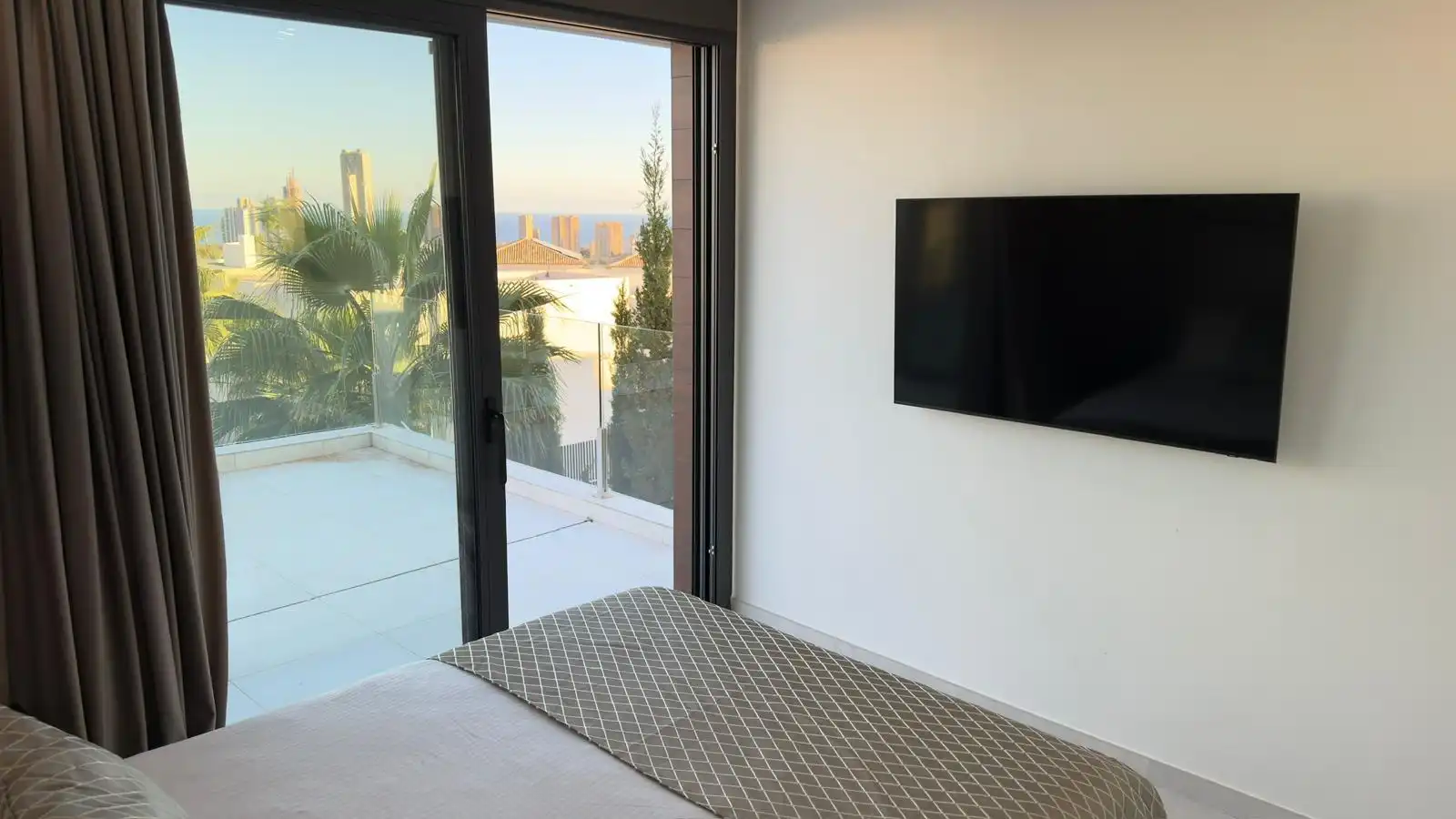Habitación de Casa o chalet de alquiler en Finestrat con Aire acondicionado, Calefacción y Jardín privado