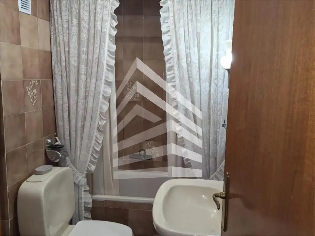 Bathroom of Flat for sale in Barcelona  with Air Conditioner, Heating and Terrace