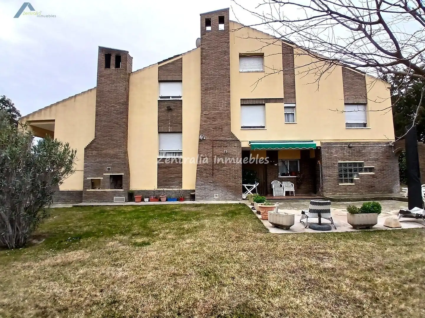 Jardín de Casa o chalet en venta en Zaragoza con Aire acondicionado, Calefacción y Jardín privado