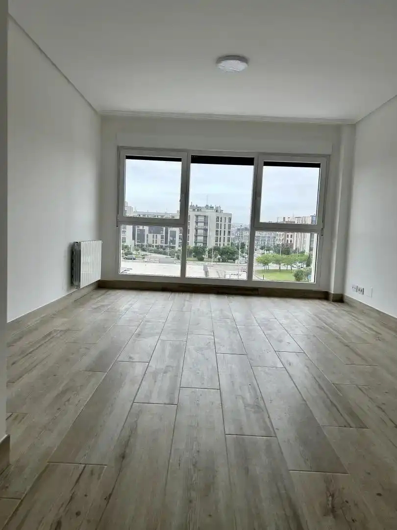 Sala de estar de Piso de alquiler en Santander con Trastero