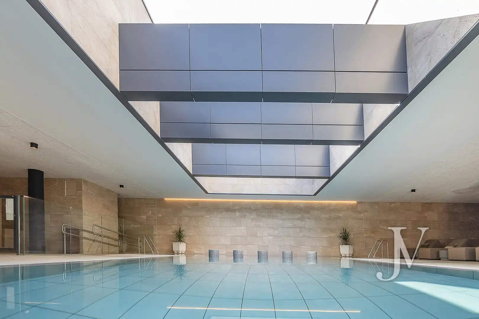 Swimming pool of Duplexes for sale in Madrid  with Air Conditioner, Heating and Private garden