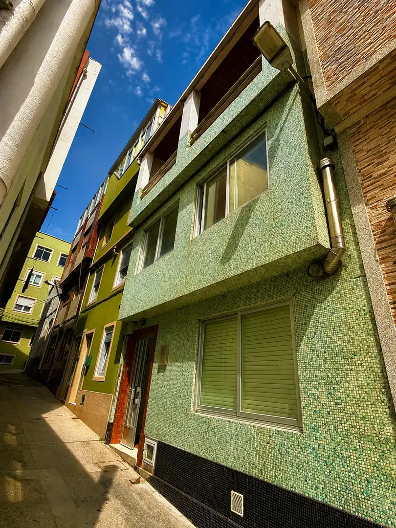 Vista exterior de Casa adosada en venda en Malpica de Bergantiños amb Terrassa