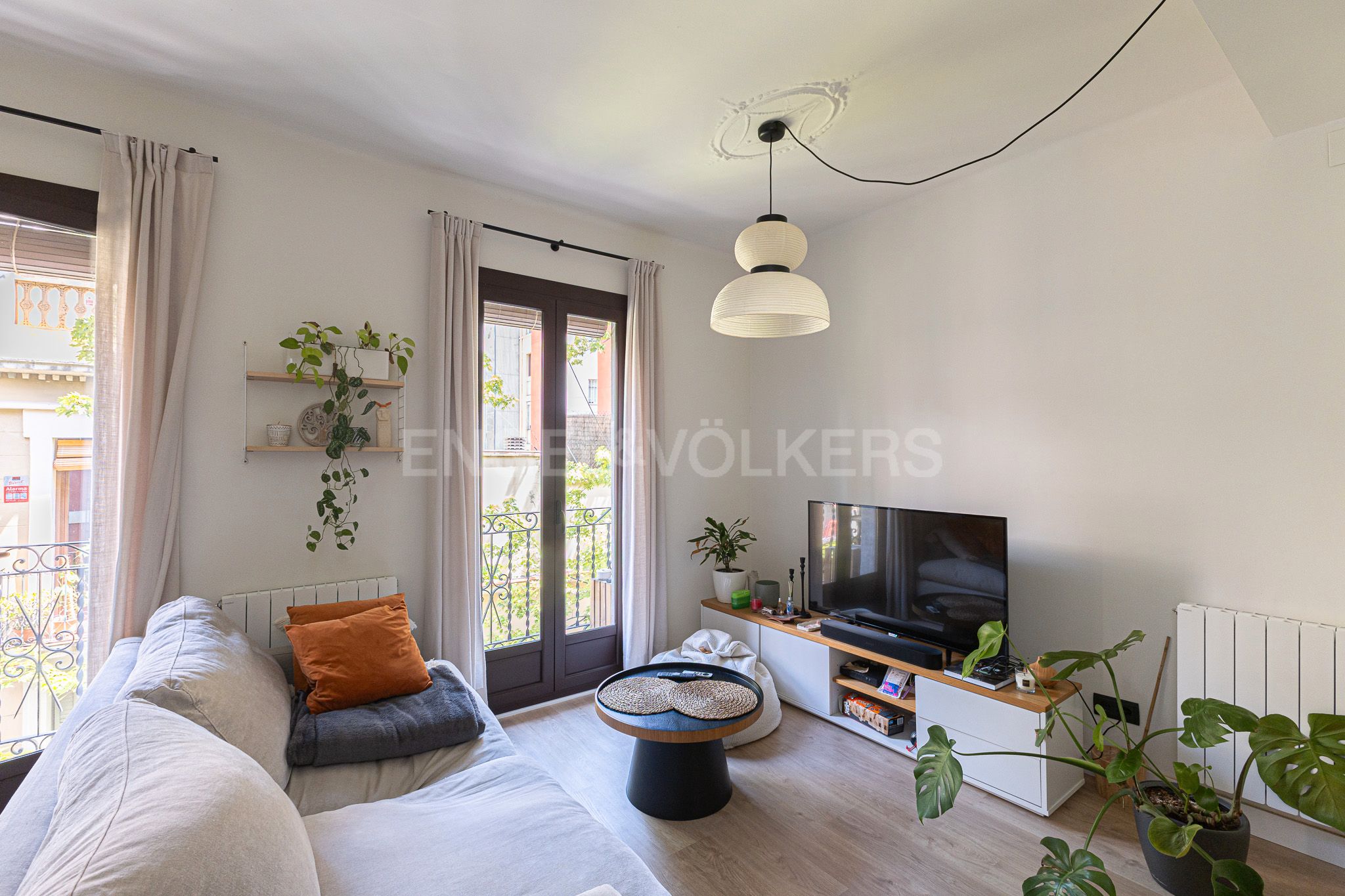 Sala de estar de Apartamento en venta en  Barcelona Capital con Aire acondicionado, Calefacción y Balcón