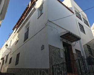 Vista exterior de Casa adosada en venda en Salobreña amb Aire condicionat i Terrassa