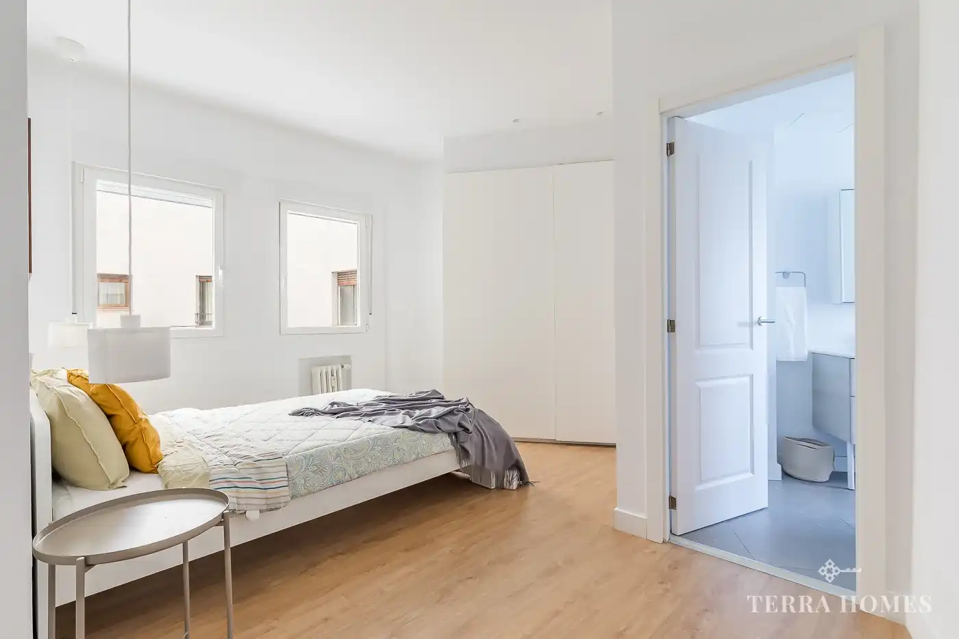 Dormitori de Apartament en venda en Madrid amb Aire condicionat i Moblat