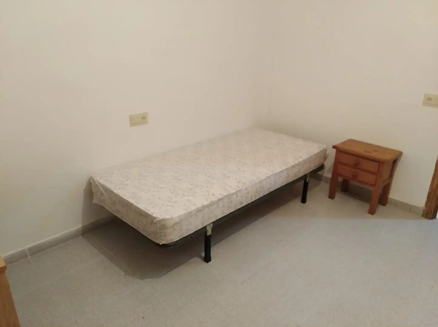 Bedroom of Flat for rent in Girona  with Furnished and Balcony