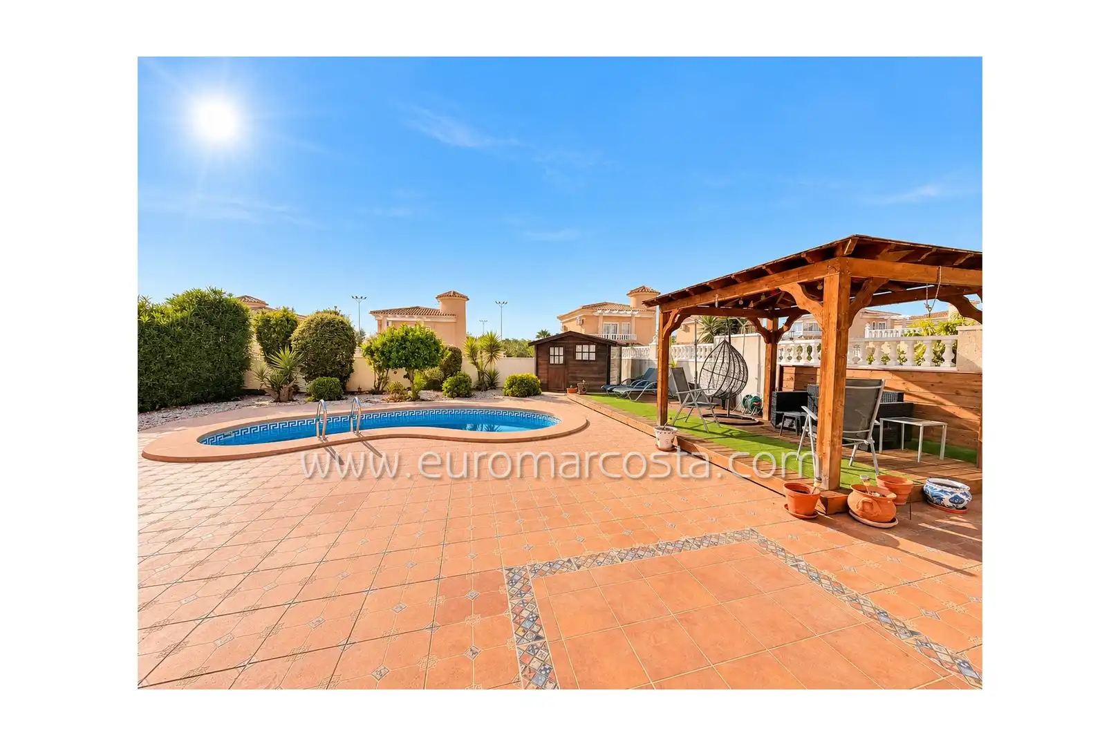 Chalet con piscina en venta en Calle Helsinki, imagen 26