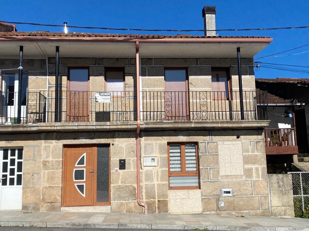 Exterior view of House or chalet for sale in Maside  with Balcony