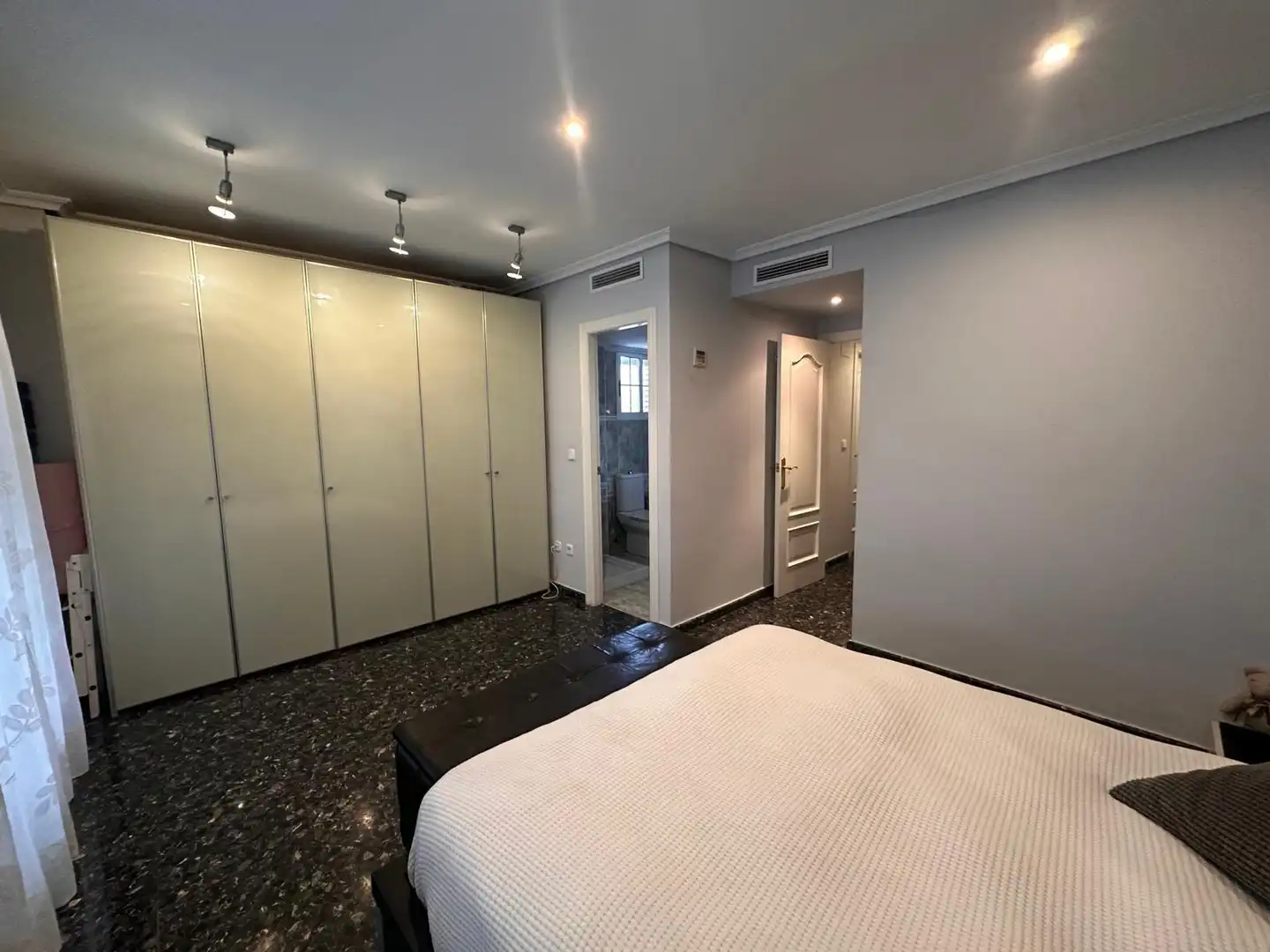 Casa adosada en venta en Alquenència - Venècia