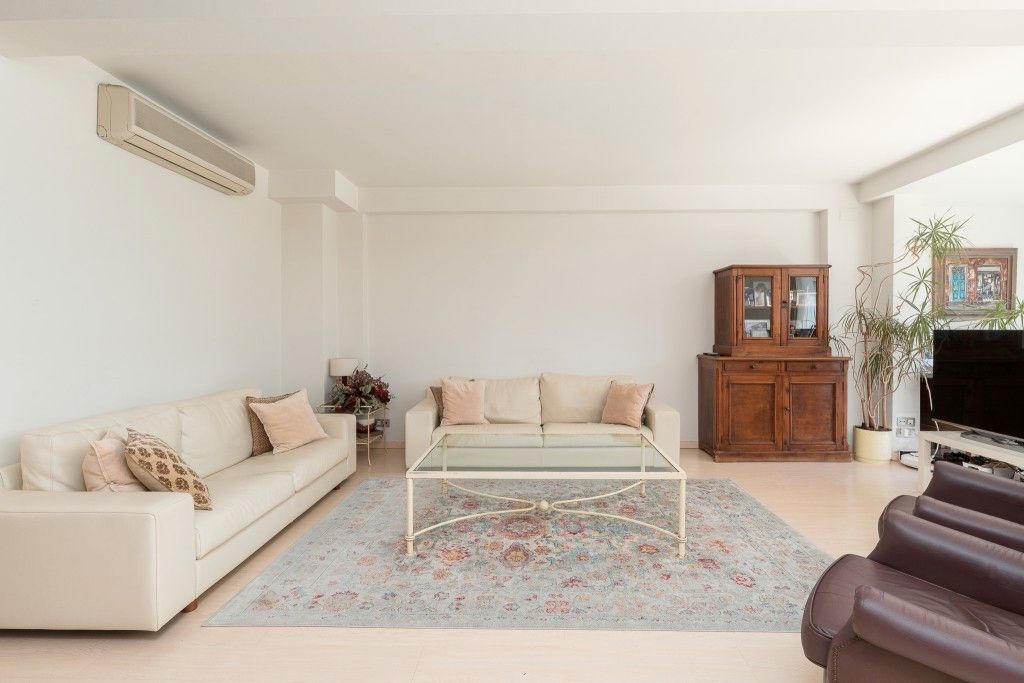 Sala d'estar de Apartament en venda en  Barcelona Capital amb Aire condicionat, Calefacció i Parquet