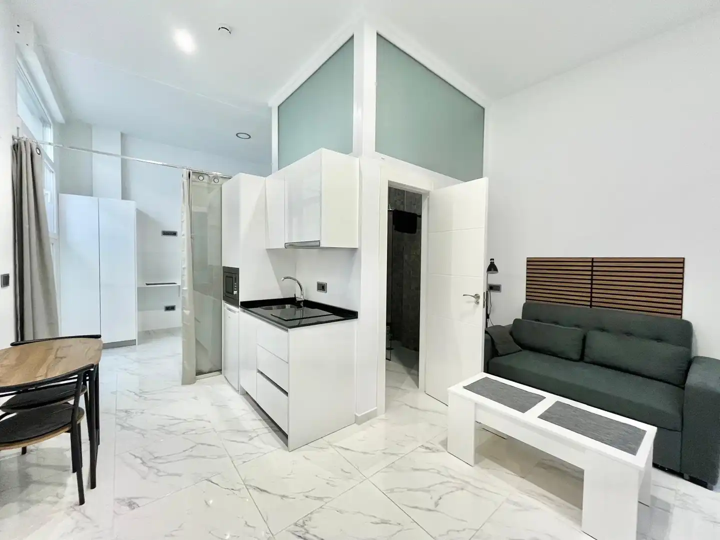 Kitchen of Ground floor for rent in Torrevieja  with Air Conditioner, Heating and Terrace