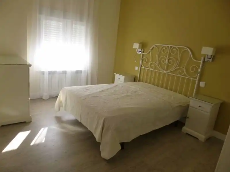 Bedroom of Flat for rent in Madrid  with Air Conditioner, Heating and Terrace