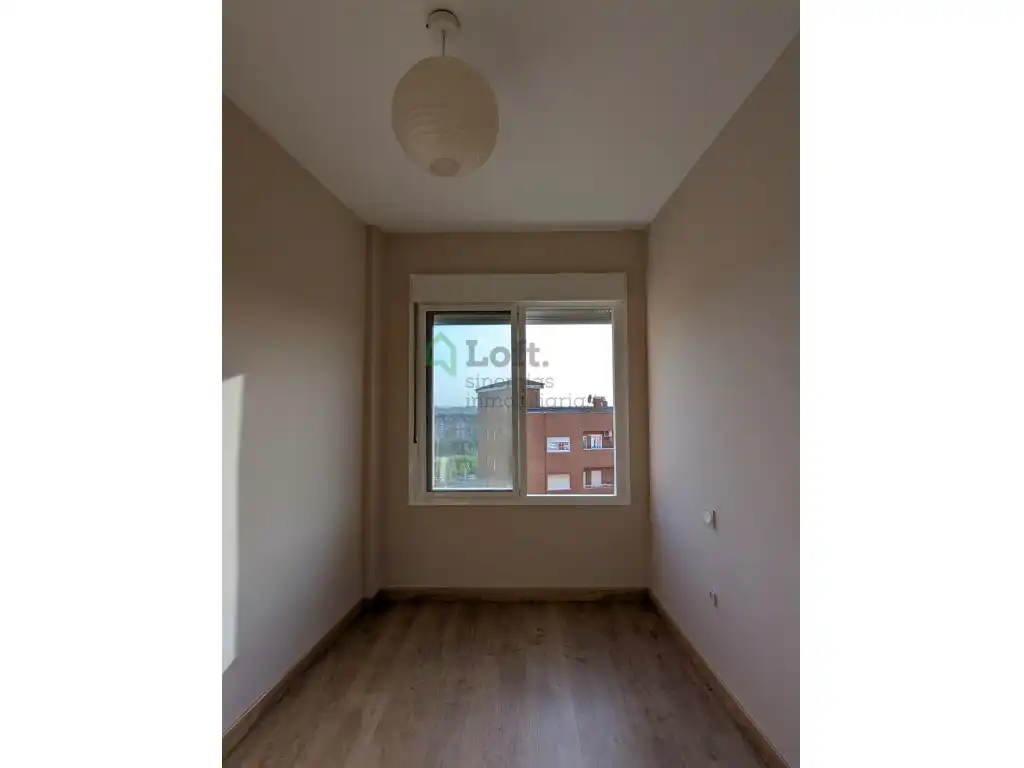 Bedroom of Attic for rent in Badajoz  with Air Conditioner