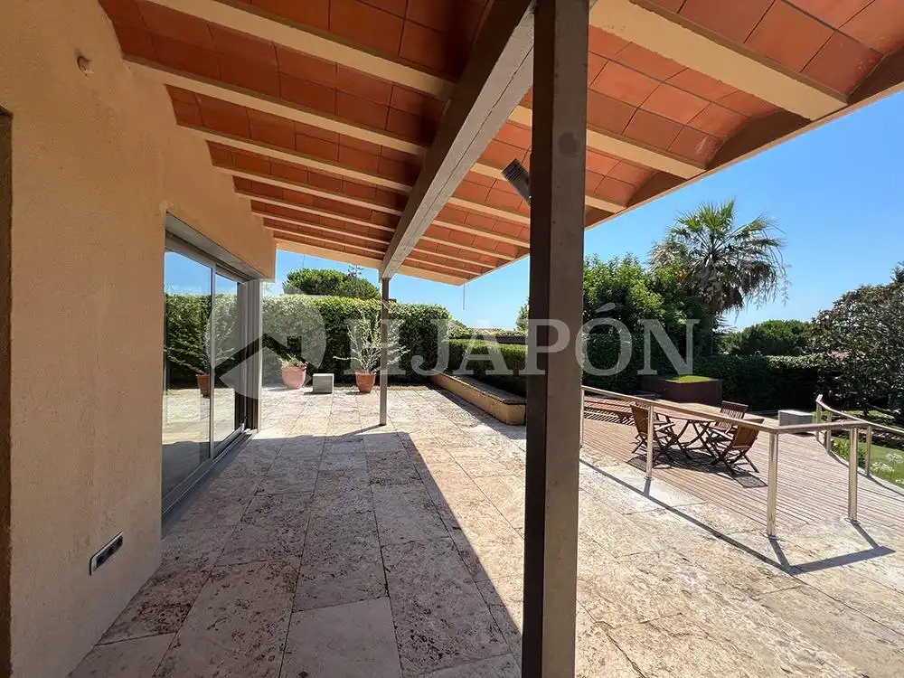 Terraza de Casa o chalet en venta en Alella con Aire acondicionado, Calefacción y Jardín privado