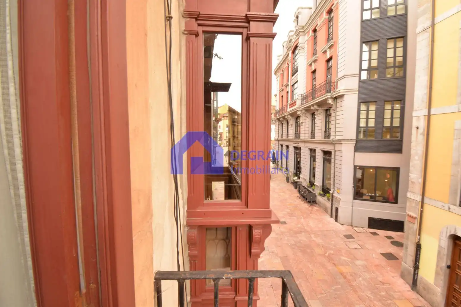 Terraza de Piso en venta en Oviedo  con Parquet, Terraza y Trastero