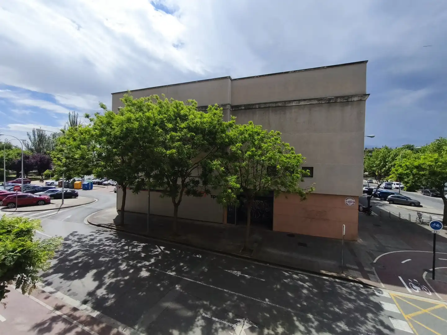 Vista exterior de Oficina de lloguer en  Logroño amb Aire condicionat i Calefacció