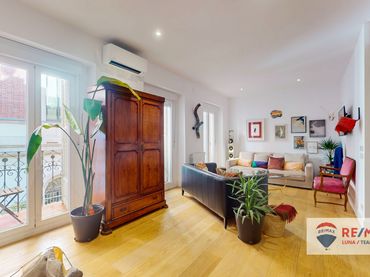 Flat with balcony for sale in Calle de San Vicente Ferrer 4