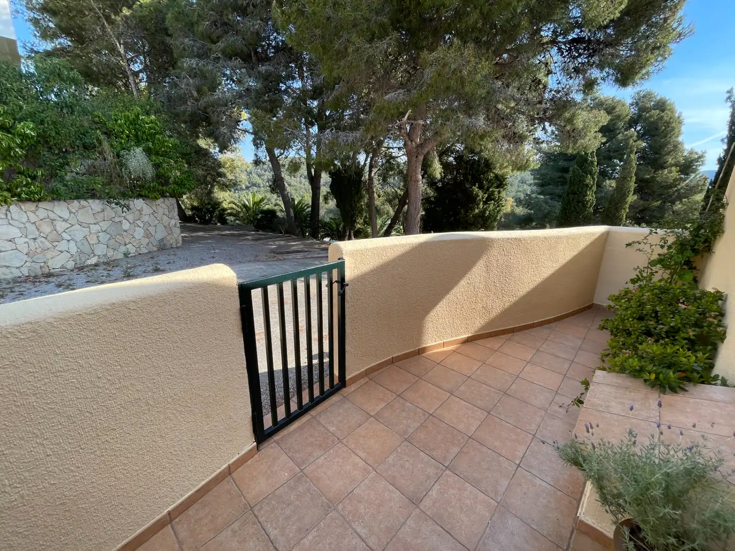 Terraza de Casa adosada en venta en Sitges con Aire acondicionado, Calefacción y Jardín privado
