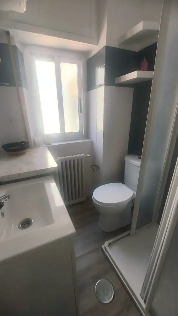 Baño de Apartamento de alquiler en Jaén con Calefacción y Amueblado