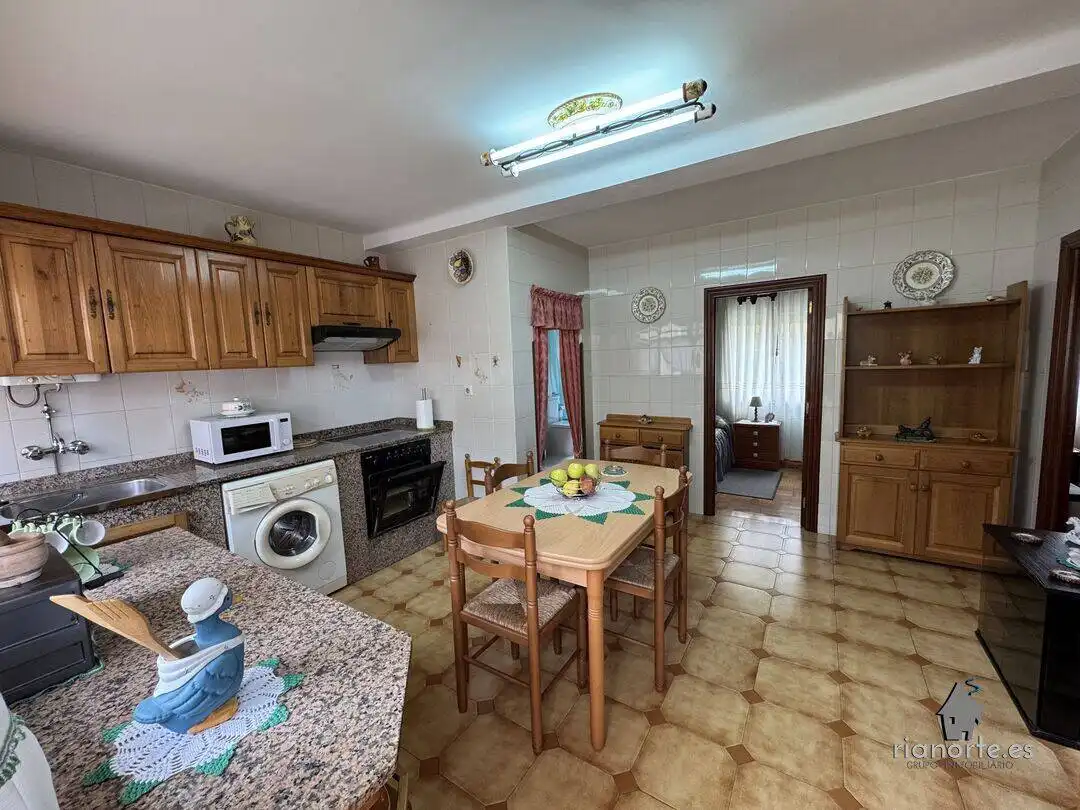 Cocina de Piso en venta en Ribadesella con Calefacción