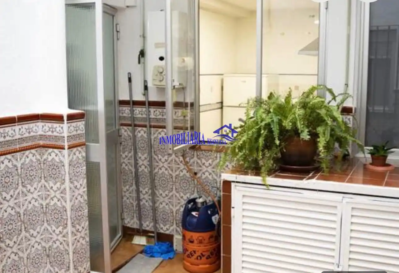 Bathroom of Flat for sale in Córdoba