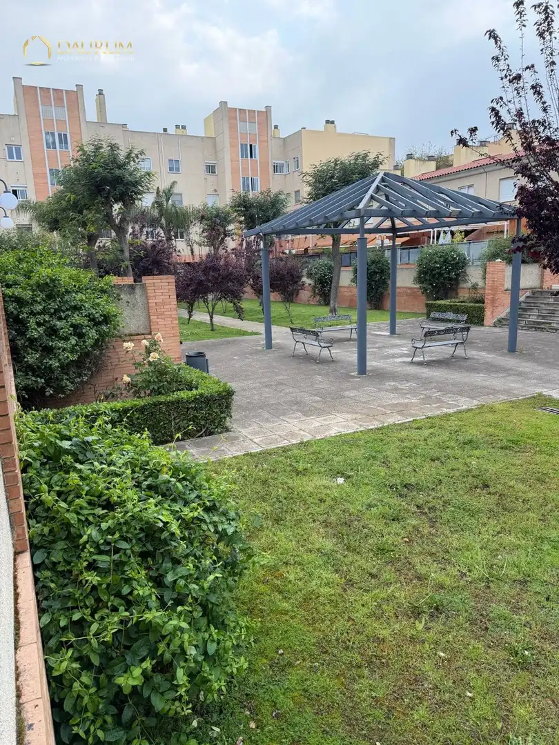 Terrassa de Pis en venda en Sevilla amb Aire condicionat, Terrassa i Piscina