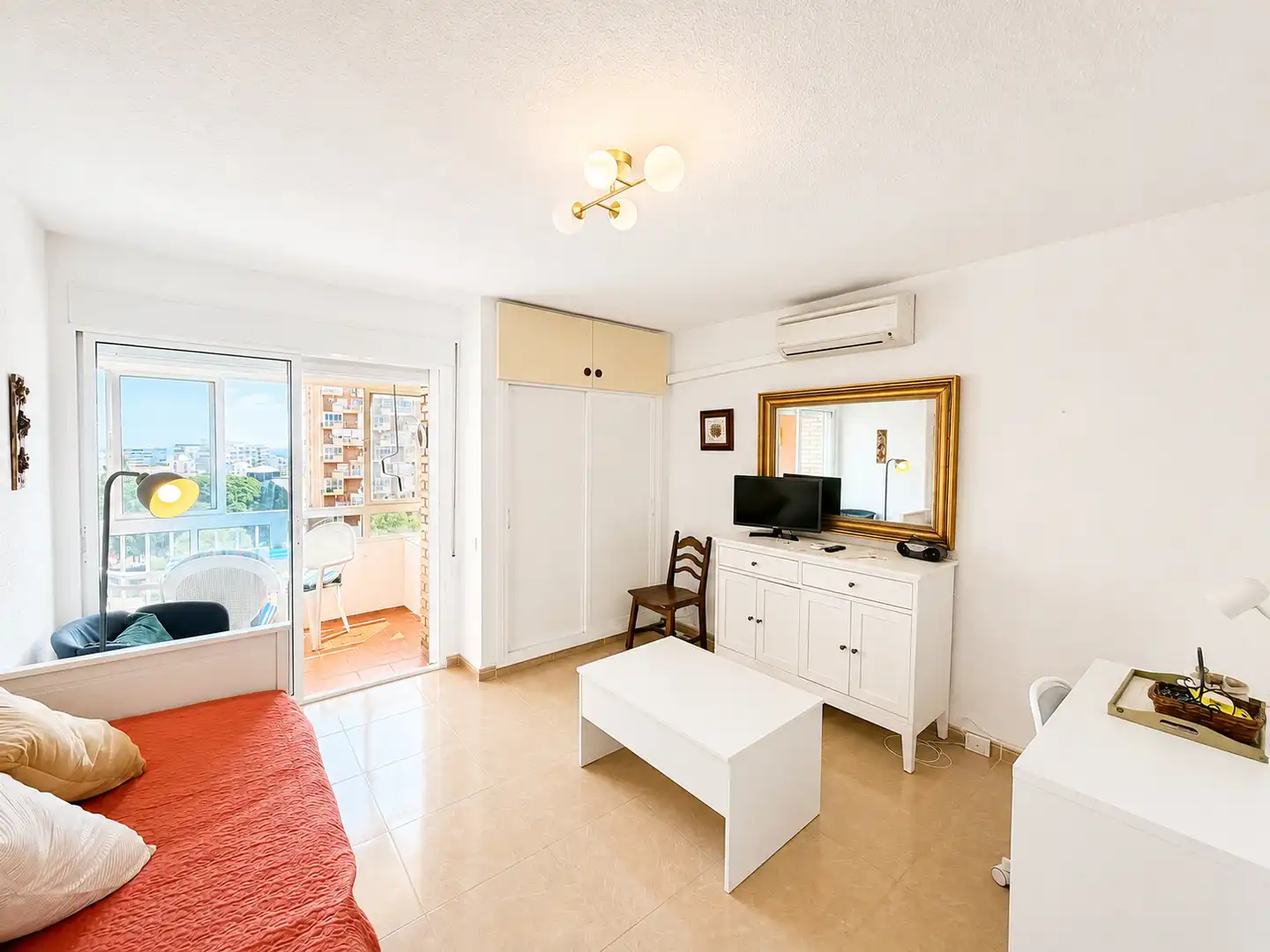 Study for rent in Avenida Gamonal, Parque de la Paloma