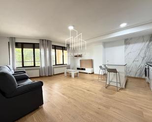 Sala d'estar de Pis de lloguer en Salamanca Capital amb Calefacció, Parquet i Moblat