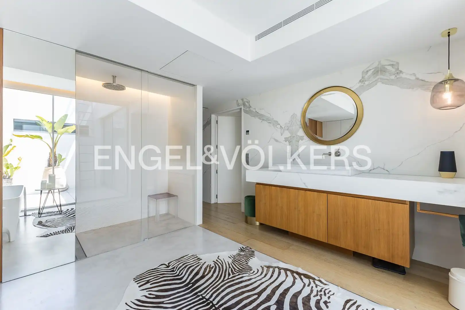 Bathroom of Houses for rent in Castelldefels  with Air Conditioner, Heating and Private garden