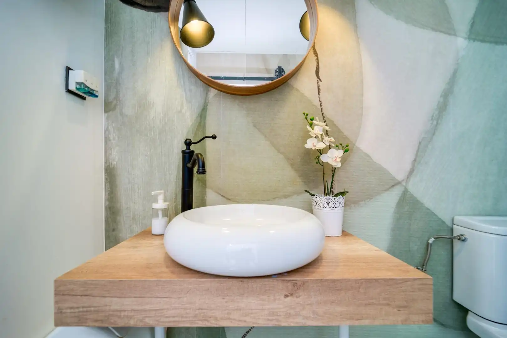 Baño de Local en venta en Majadahonda con Aire acondicionado