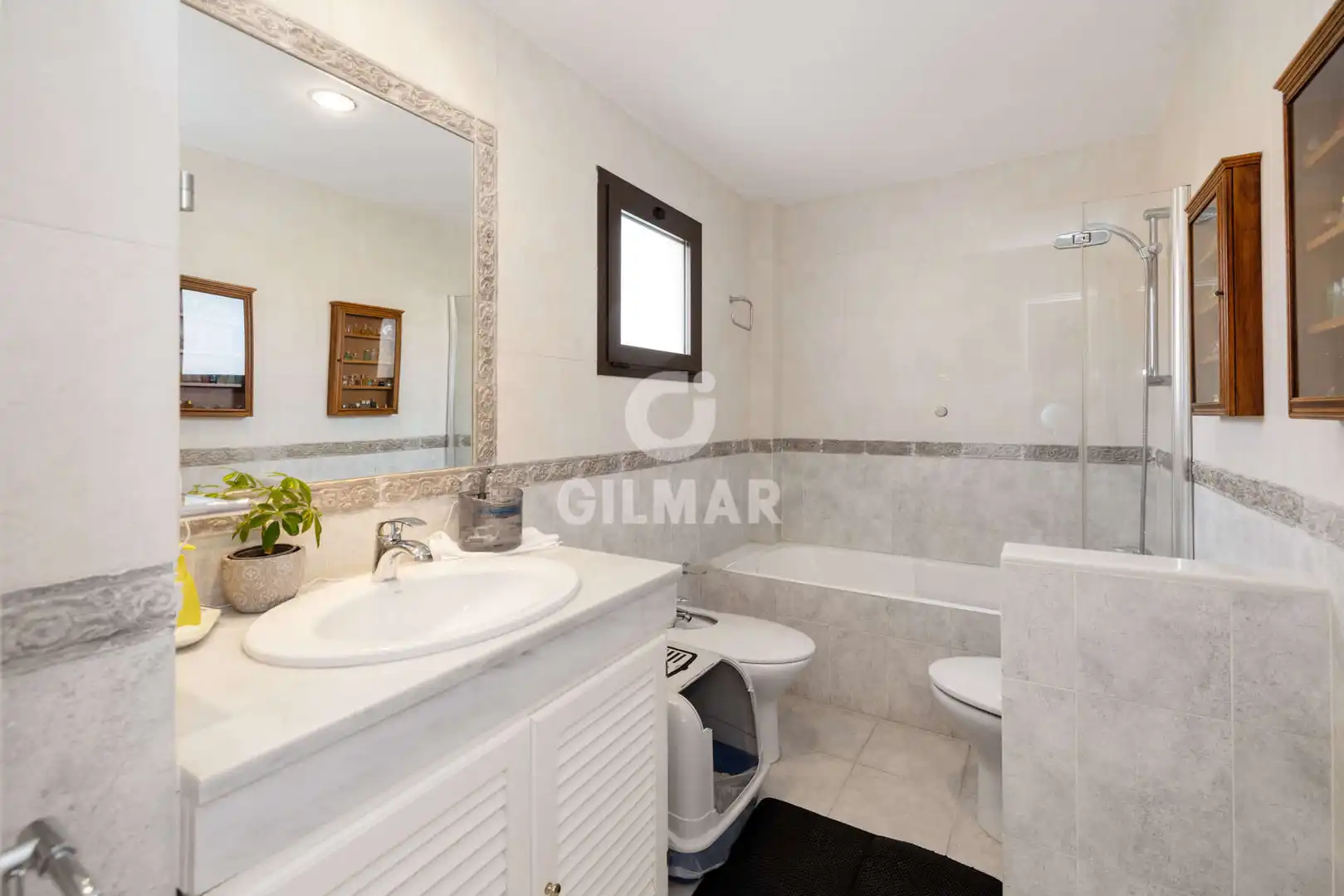 Bathroom of Duplexes for sale in Estepona  with Heating, Private garden and Storage room