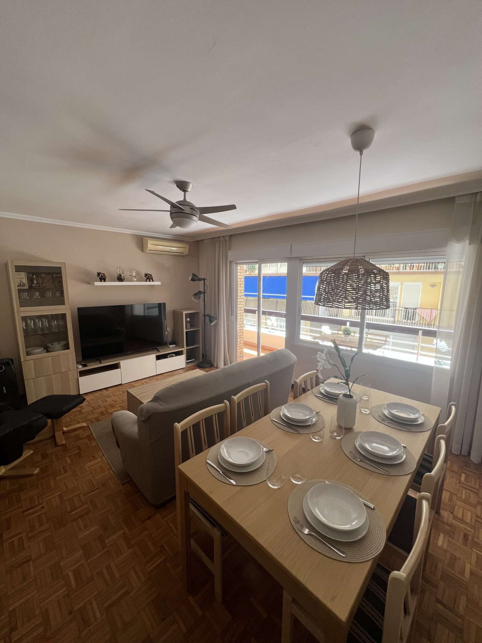 Wohnzimmer von Wohnungen zur untervermieten in Alicante / Alacant mit Klimaanlage, Terrasse und Möbliert