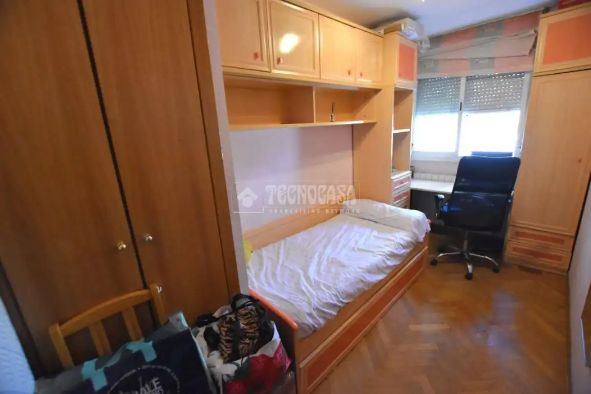 Dormitori de Pis en venda en Getafe amb Calefacció, Parquet i Terrassa