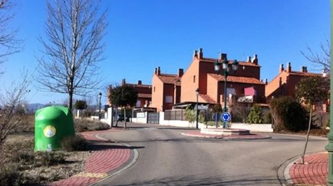 Foto 2 de Residencial en venta en Calle Sierra de la Virgen, Augusta Golf - La Charluca, Calatayud